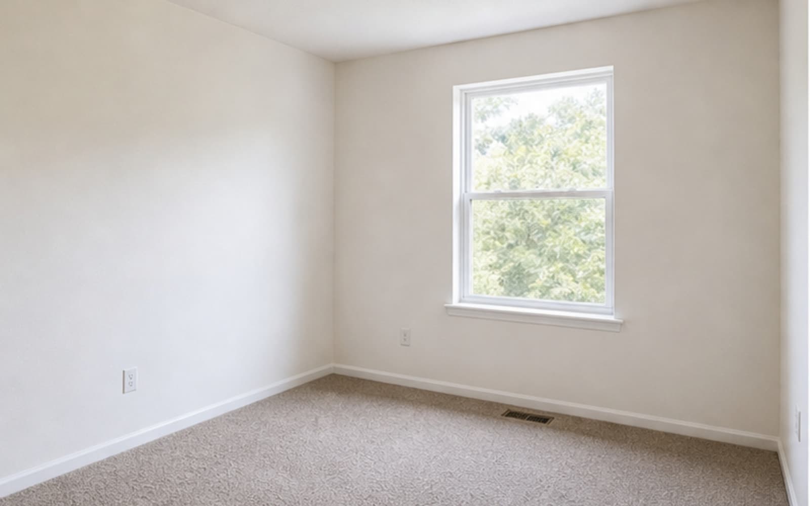 Kids Room empty boy room -> adventure-ready sample transformation — before